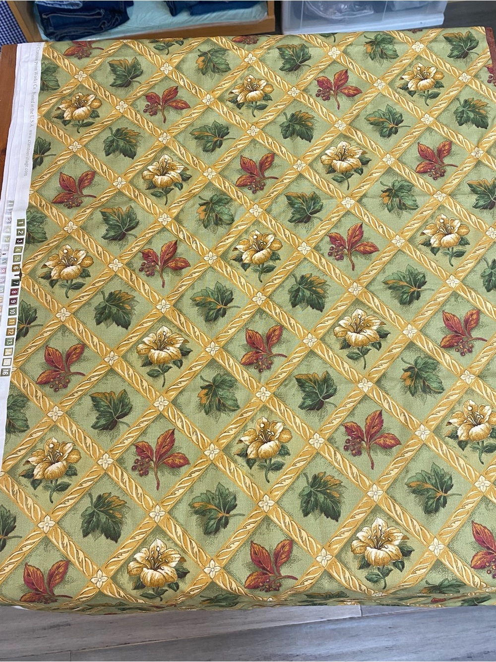 CRANSON VIP VINTAGE 2003 Leaf & Flower Lattice cotton fabric 62" x 44/45"